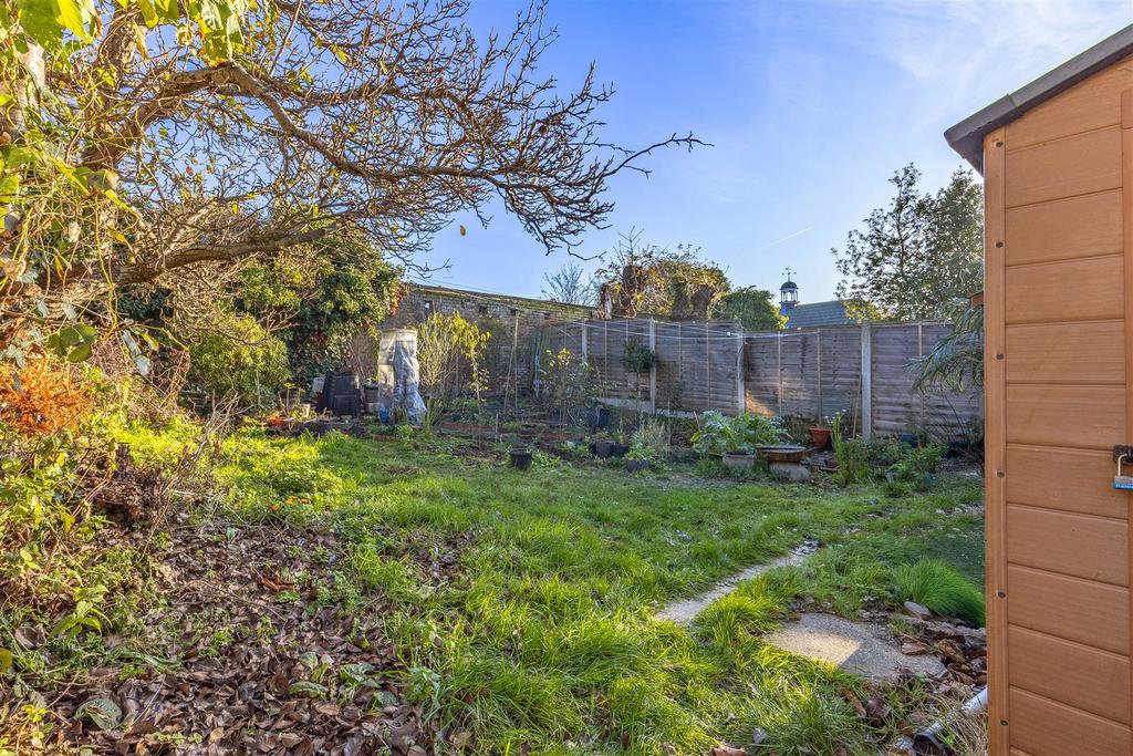 Shared Rear Garden