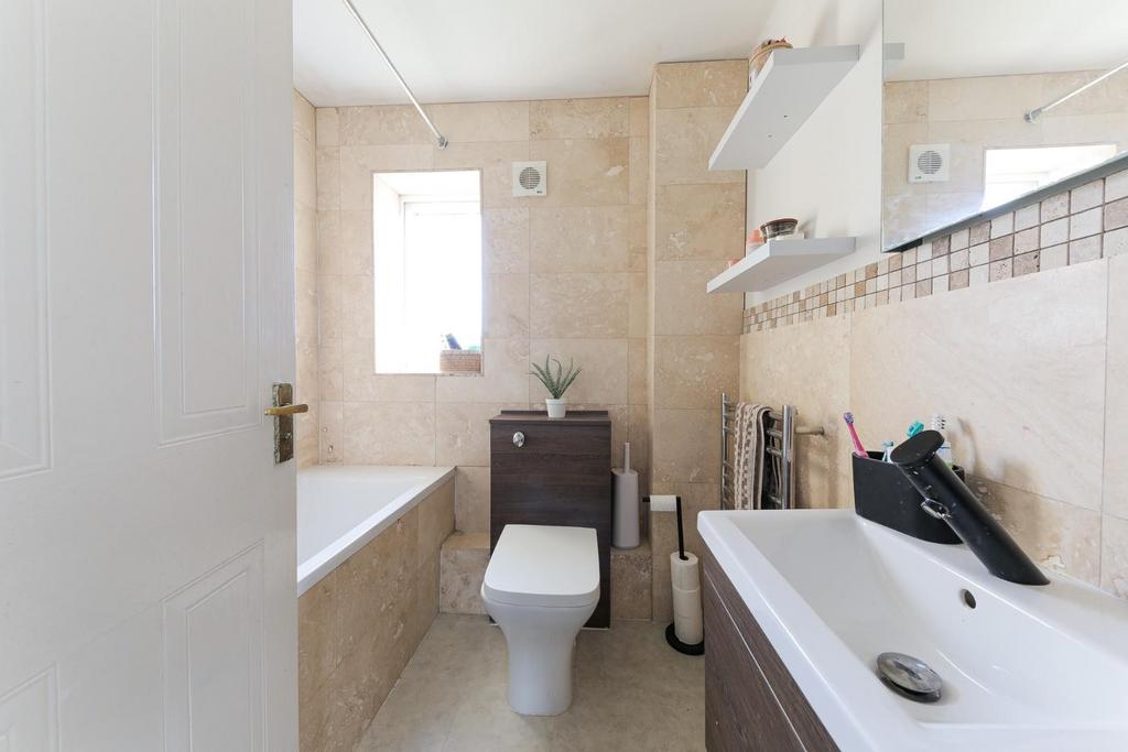 Bathrom.jpg