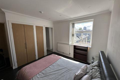 3 bedroom apartment to rent, Richmond Road, Cardiff