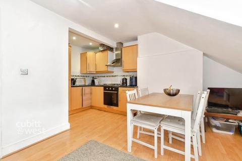 undefined, Westway Caterham CR3