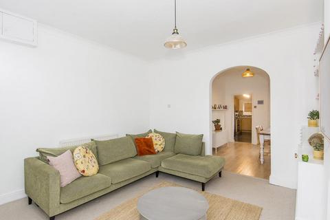 3 bedroom end of terrace house for sale, Cross Street, Market Harborough
