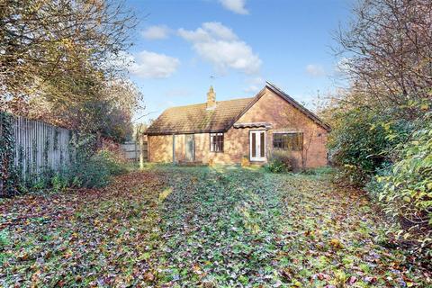 3 bedroom detached bungalow for sale, Hartington Grove, Emerson Valley, Milton Keynes