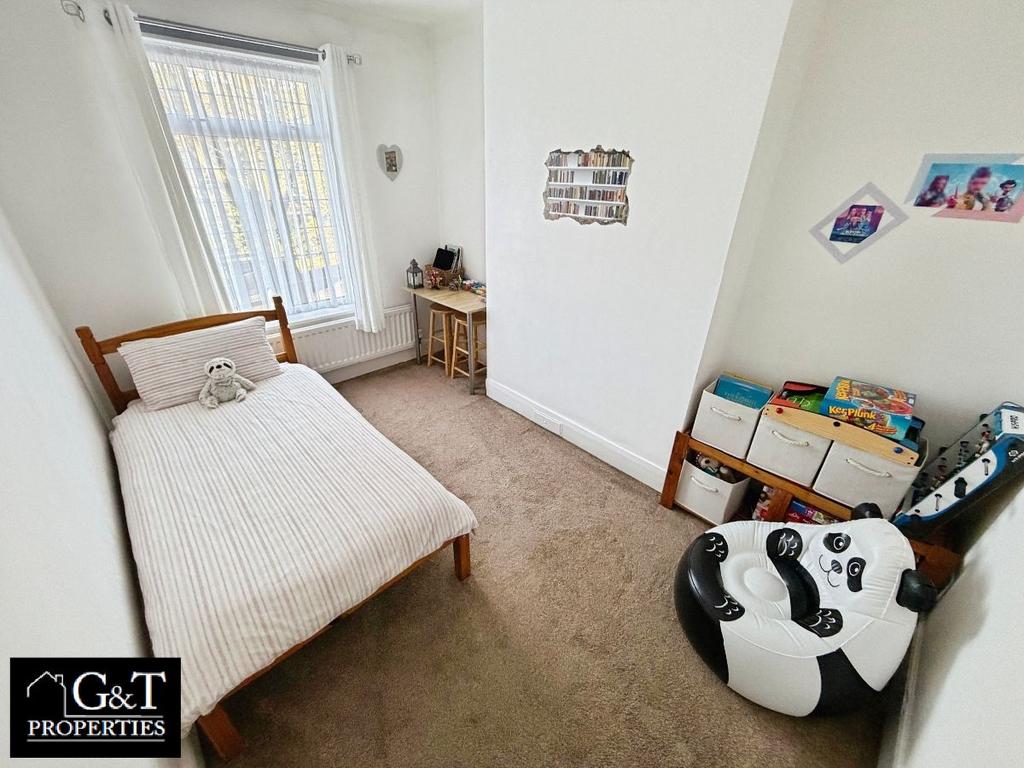 Second bedroom