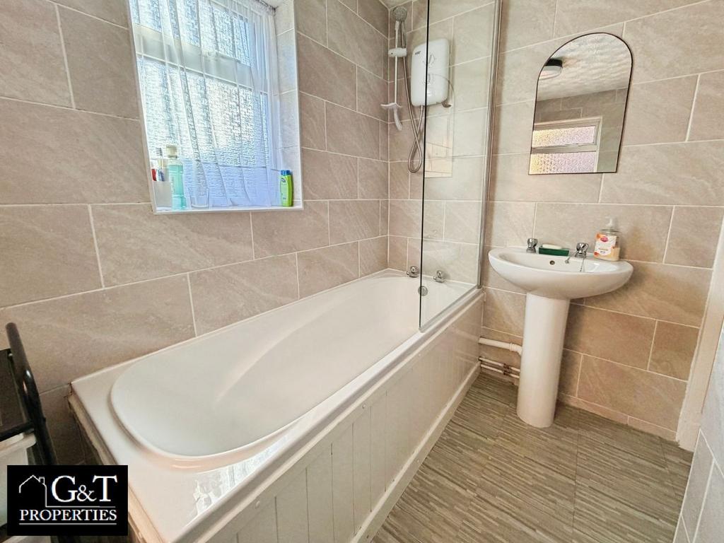 Family bathroom