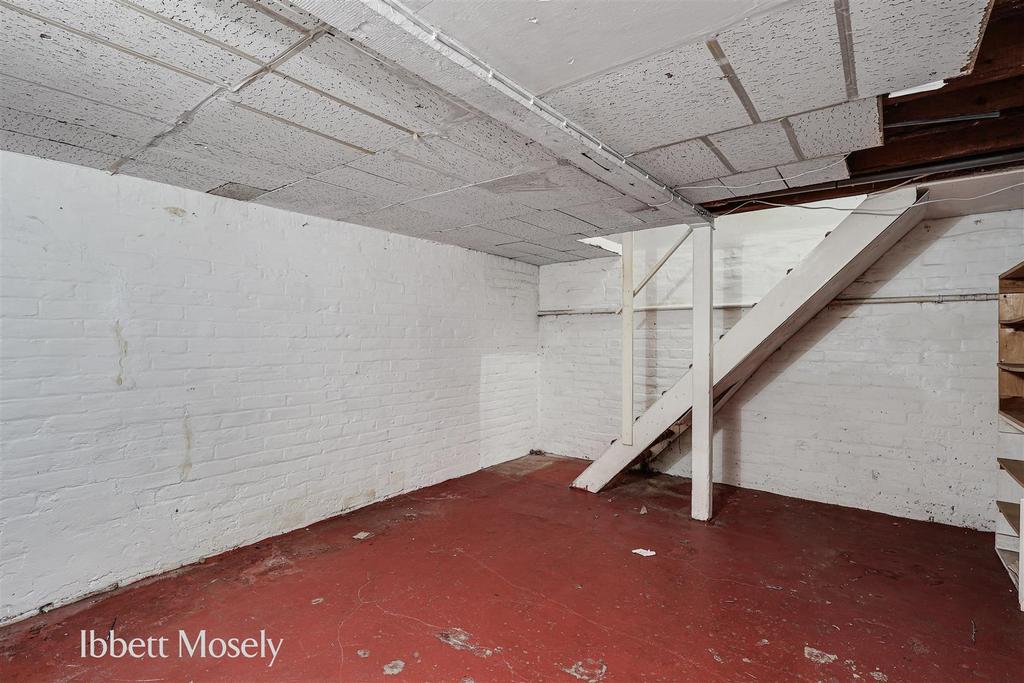 8 Basement Room.jpg