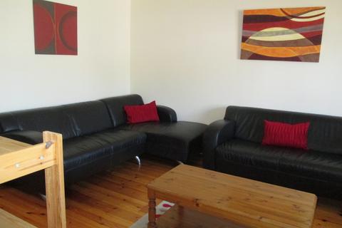 2 bedroom flat to rent, Strawberry Bank Parade, Aberdeen, AB11