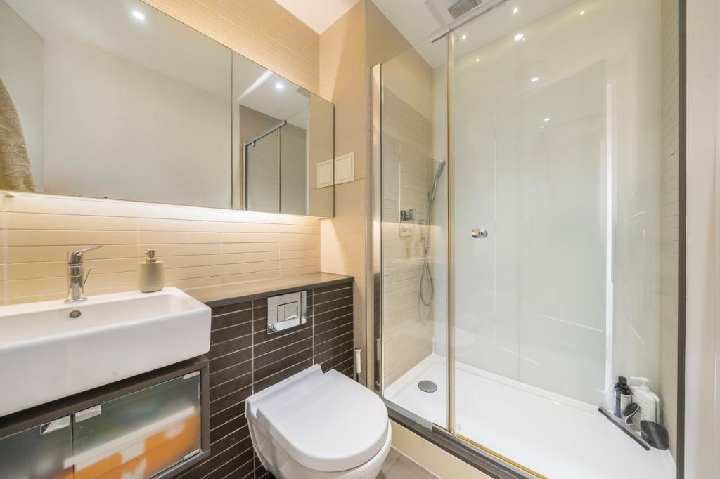 En-Suite Shower