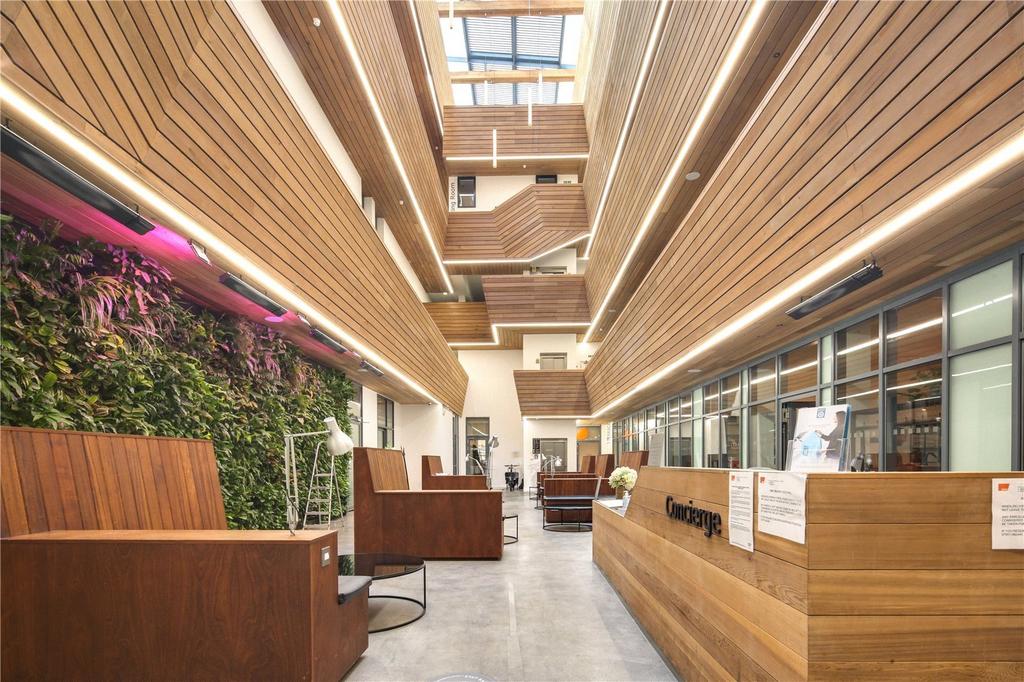 Entrance/Concierge