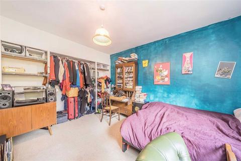 1 bedroom flat for sale, Coventry Road, London E1