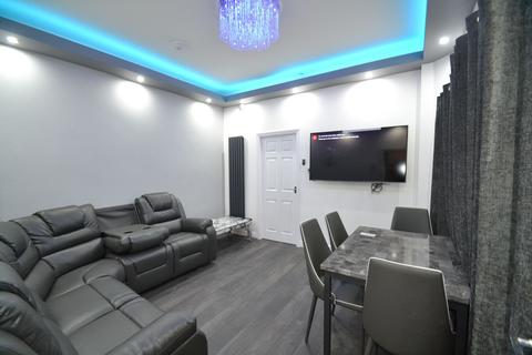 6 bedroom house to rent, Belgrave Avenue, Manchester M14