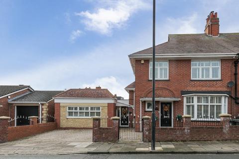 4 bedroom semi-detached house for sale, Kings Road South, Wallsend, NE28