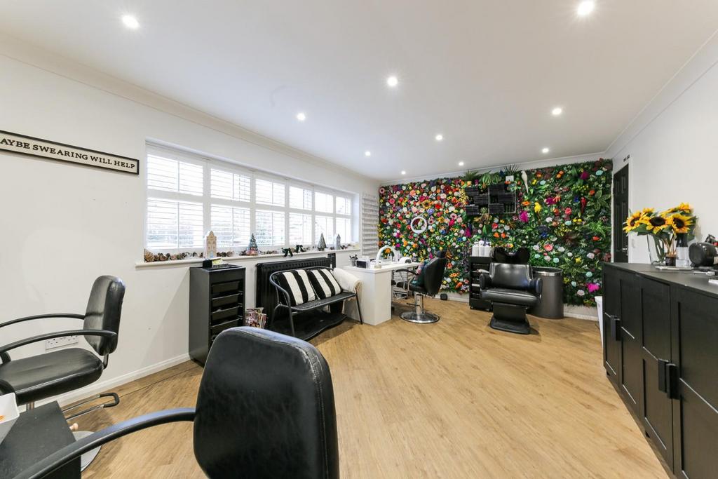 Salon