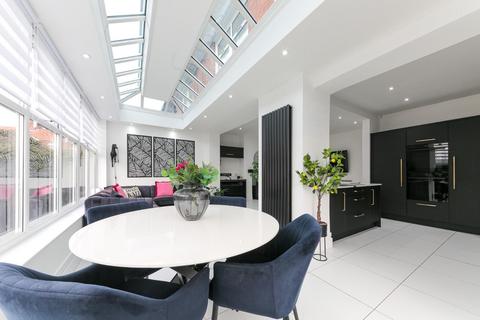 4 bedroom semi-detached house for sale, Kings Road South, Wallsend, NE28