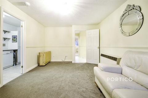 2 bedroom flat to rent, Bryony Close, Loughton, Essex, IG10