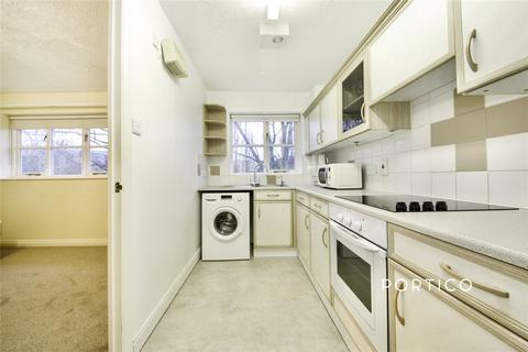 2 bedroom flat to rent, Bryony Close, Loughton, Essex, IG10