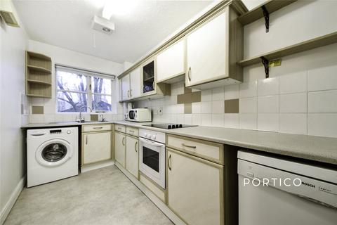 2 bedroom flat to rent, Bryony Close, Loughton, Essex, IG10