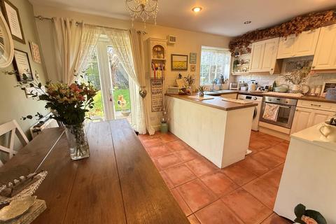 3 bedroom terraced house for sale, Quintonside, Northampton NN4