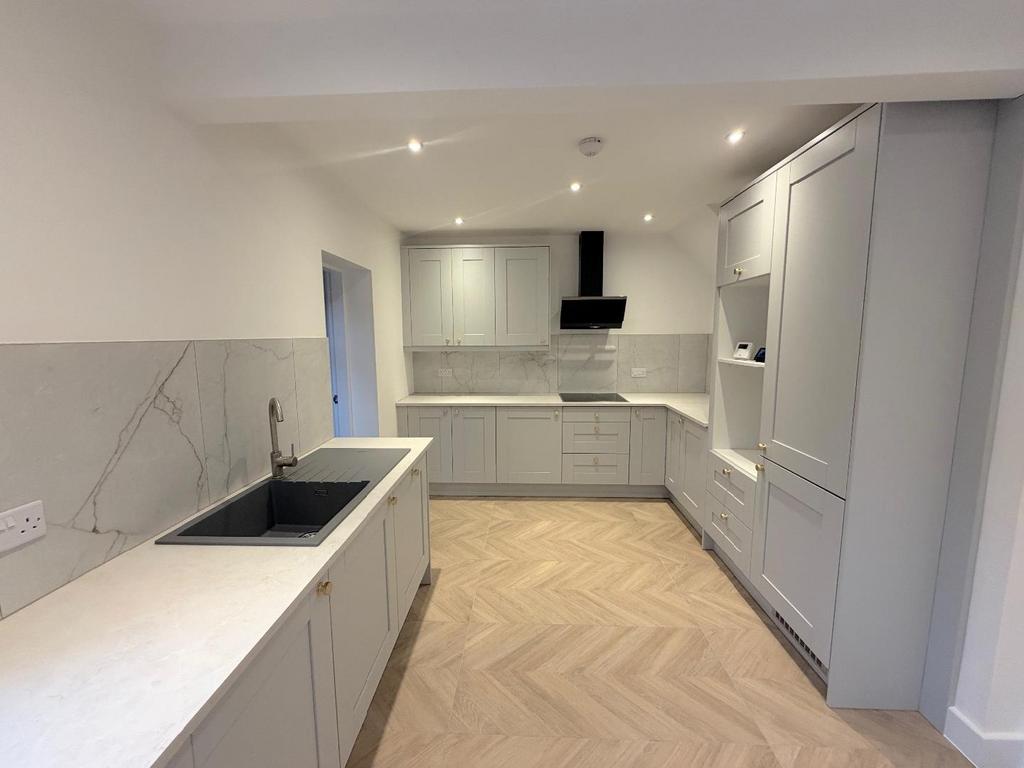 Dining kitchen