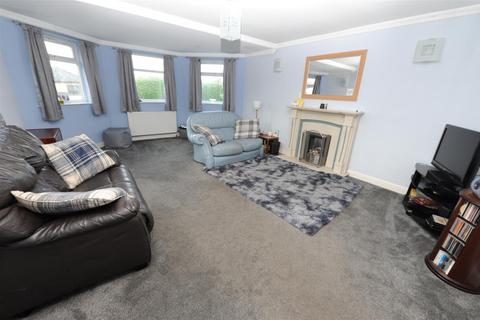 4 bedroom detached house for sale, Windhill Old Road, Thackley, Bradford