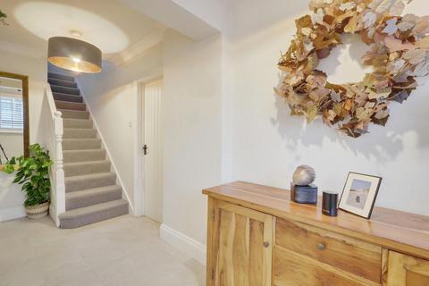 2 bedroom semi-detached house for sale, Napier Gardens, Benfleet, SS7