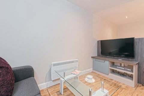 Studio to rent, Apt 35, Eagle House, Blackfriars Road M3