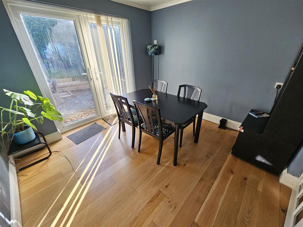 Dining Room.jpg