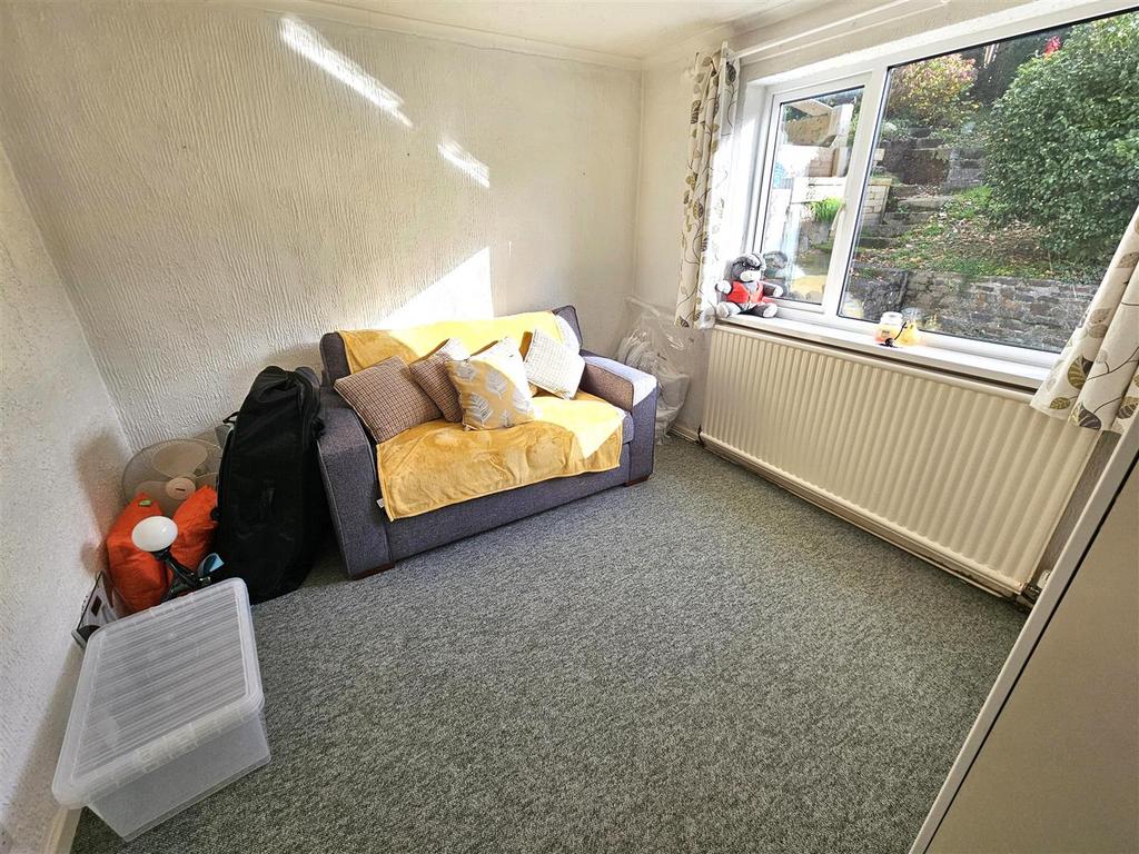 Bedroom 2.jpg