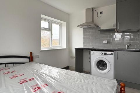 undefined, Conway Road, Whitton, TW4