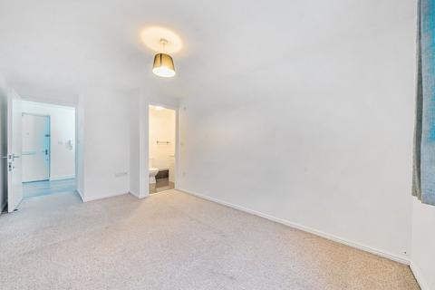 2 bedroom flat for sale, Croydon Road, Beckenham, Kent, BR3