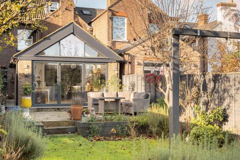 4 bedroom terraced house for sale, Kings Road, Berkhamsted, Hertfordshire HP4