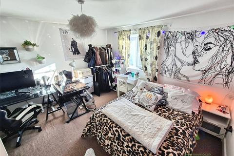 3 bedroom terraced house for sale, Wycliffe Street, Burslem, Staffordshire ST6