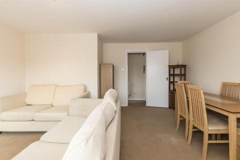 1 bedroom flat to rent, 205 Maybank Road, South Woodford