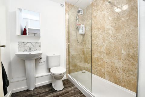 undefined, Voltaire Avenue, St. James Court, M6