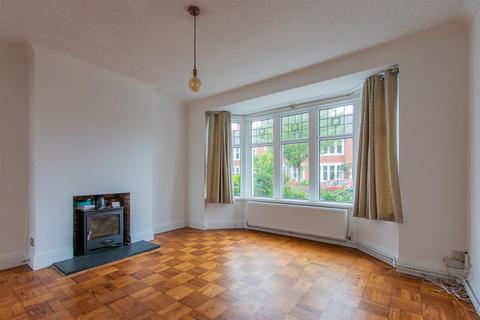 3 bedroom semi-detached house to rent, Roath Court Road, Cardiff CF24