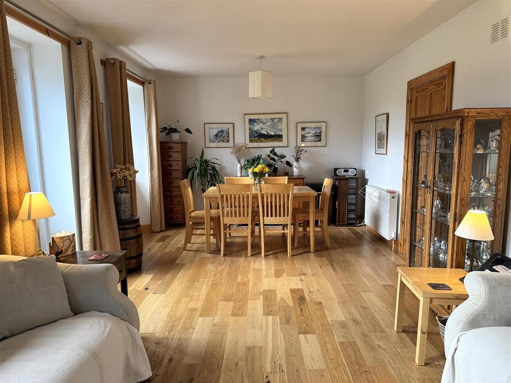 Dining area.jpg