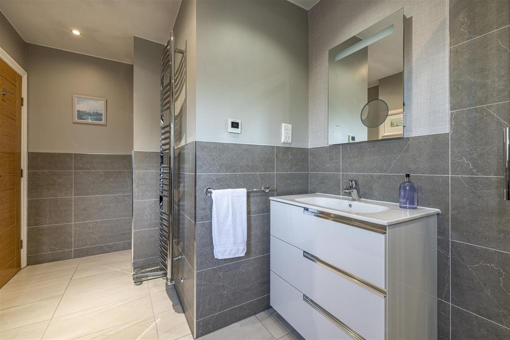 2 Harleyburn Court Melrose 70.JPG