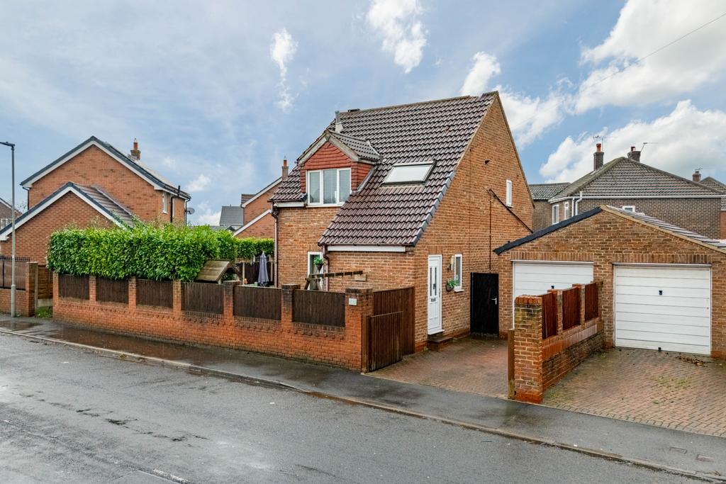 3 Bedroom Detached for Sale