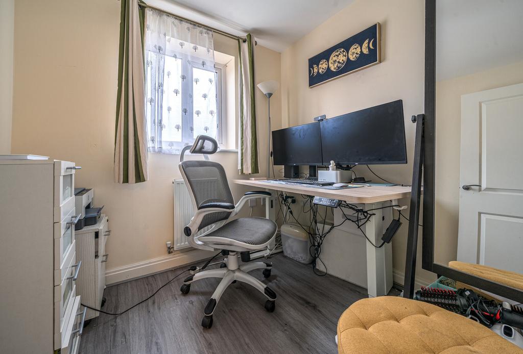 1385203-15-69284d...