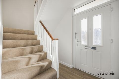 3 bedroom semi-detached house to rent, Chilcot Close, London, Greater London, E14 6AN
