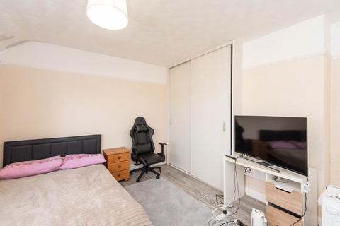 undefined, Swaddale Avenue, Chesterfield S41