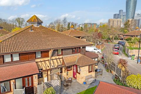 undefined, 8 Friars Mead, London, Greater London, E14 3JZ