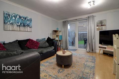 2 bedroom terraced house to rent, Tantallon Court, PETERBOROUGH