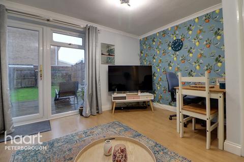 2 bedroom terraced house to rent, Tantallon Court, PETERBOROUGH