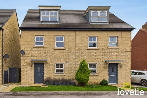4 bedroom semi-detached house for sale, Frances Brady Way, Hull HU9