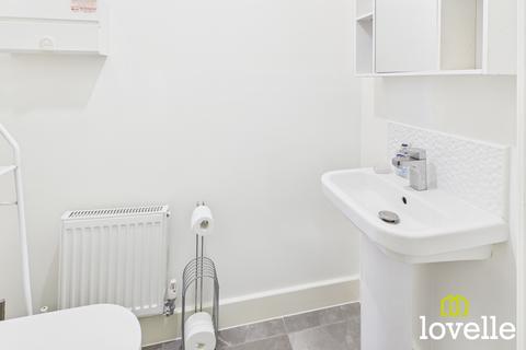 4 bedroom semi-detached house for sale, Frances Brady Way, Hull HU9