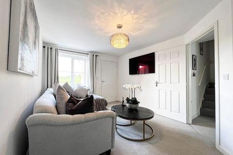 3 bedroom detached house to rent, Lundhill Drive, Wombwell, Barnsley, South Yorkshire