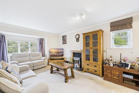 undefined, Oakfields, Basingstoke RG24