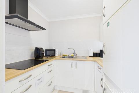 undefined, Oakfields, Basingstoke RG24
