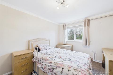 undefined, Oakfields, Basingstoke RG24