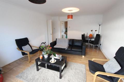 2 bedroom flat to rent, The Limes Avenue, London N11